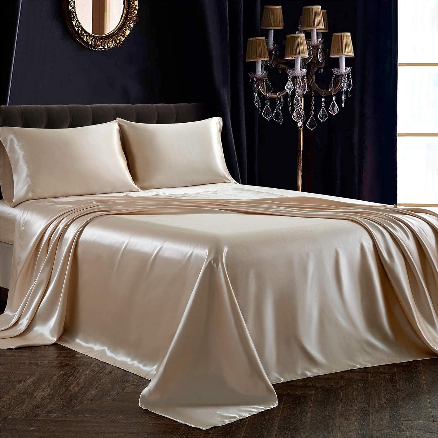 مفرش سرير من الحرير من Sferra