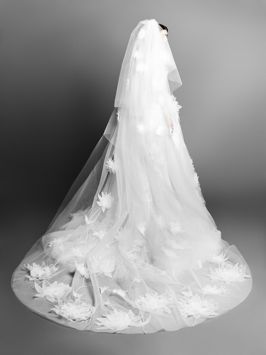 طرحة عروس من Marchesa